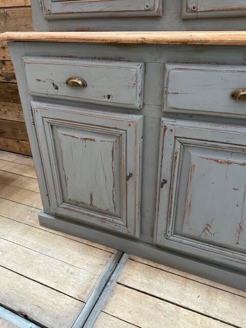 Oak vessel with grey patina