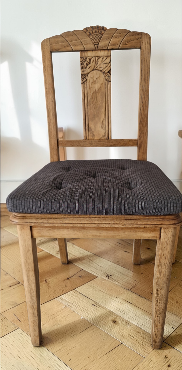 Set of 4 sculpted oak chairs – 1940s Art Deco style