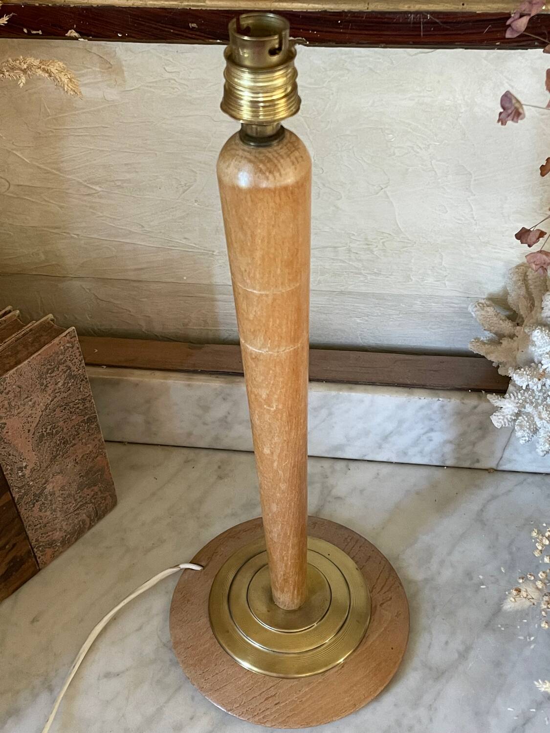 Pied de lampe hêtre et laiton style Mazda