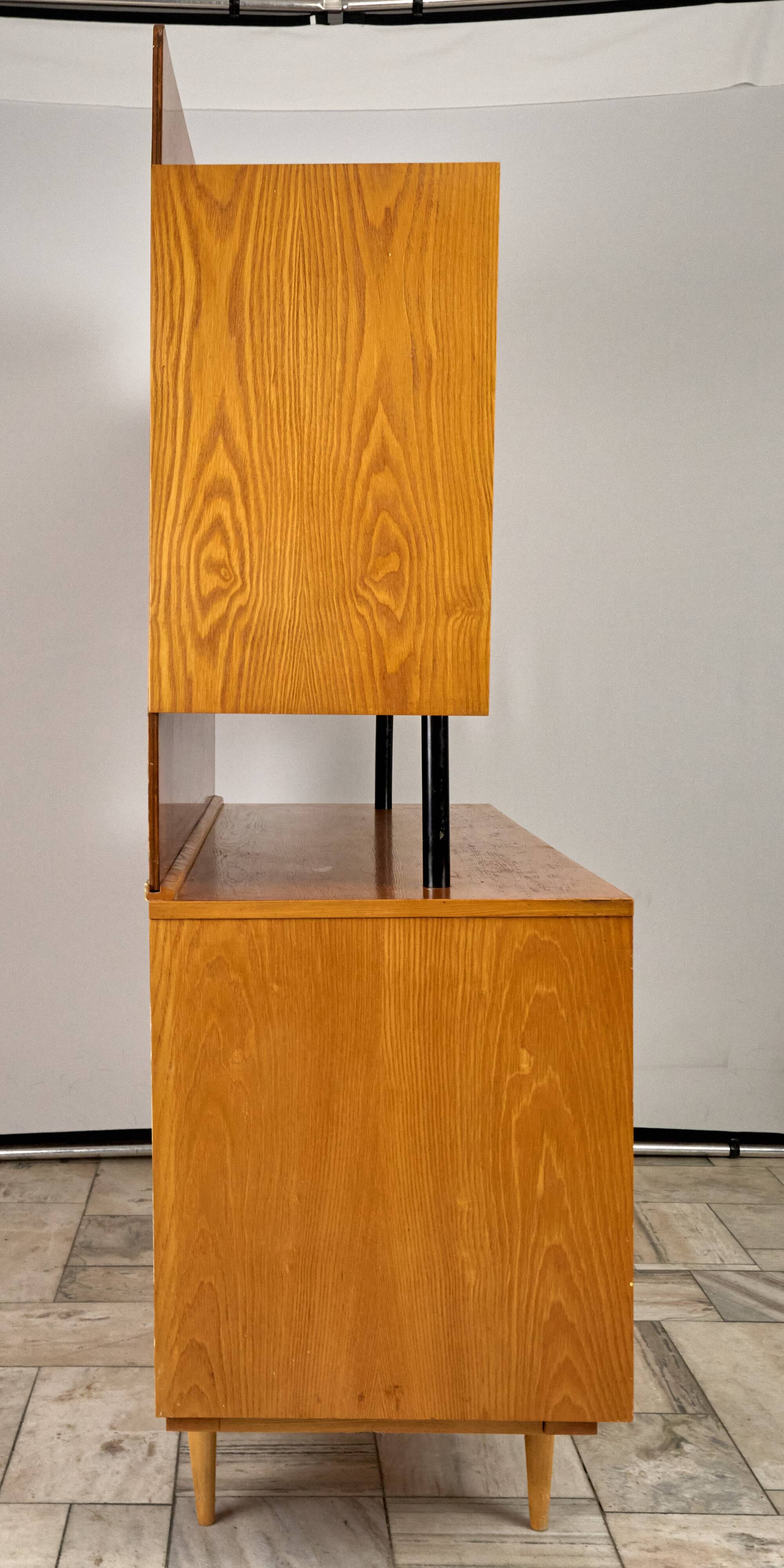 Crédence, années 1960, Tchécoslovaquie