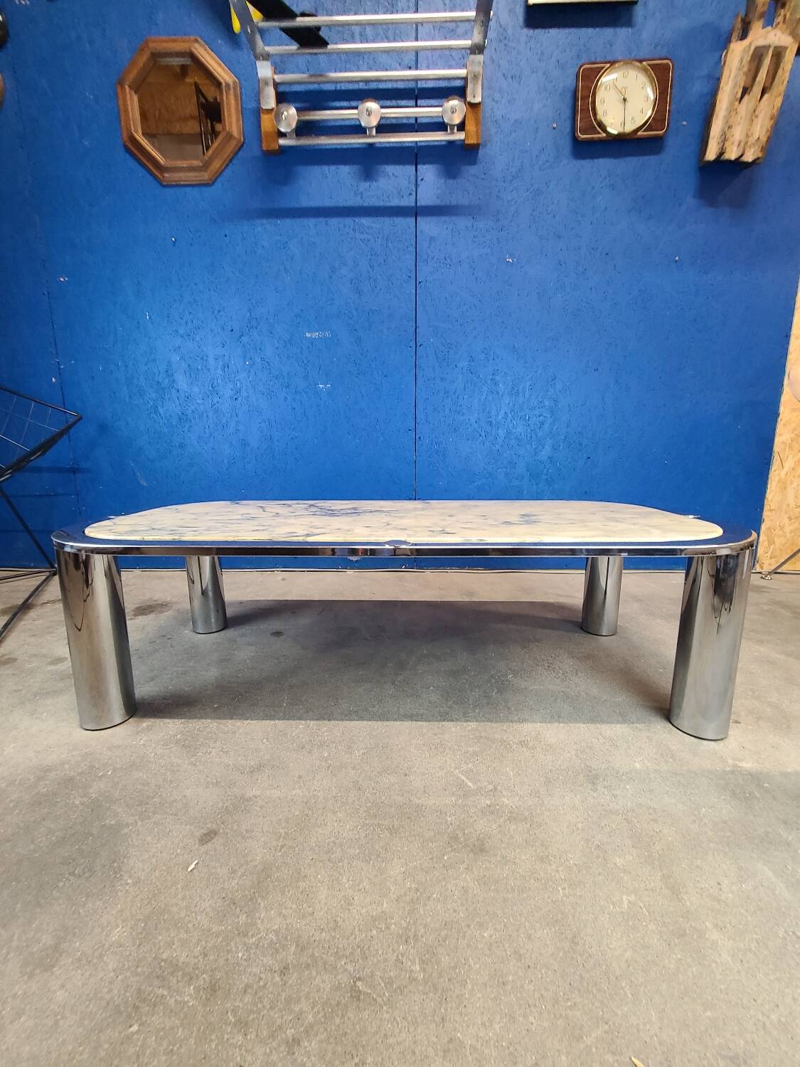 Italian design coffee table from the 70s, marble and chrome