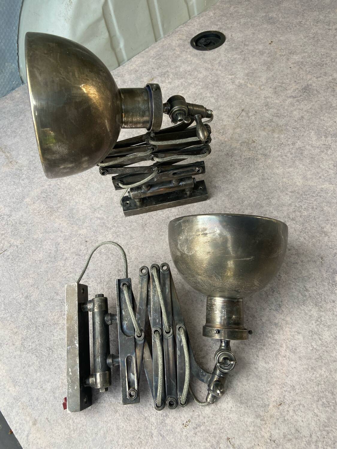 2 accordion scissors wall lights Cheoma in silver metal