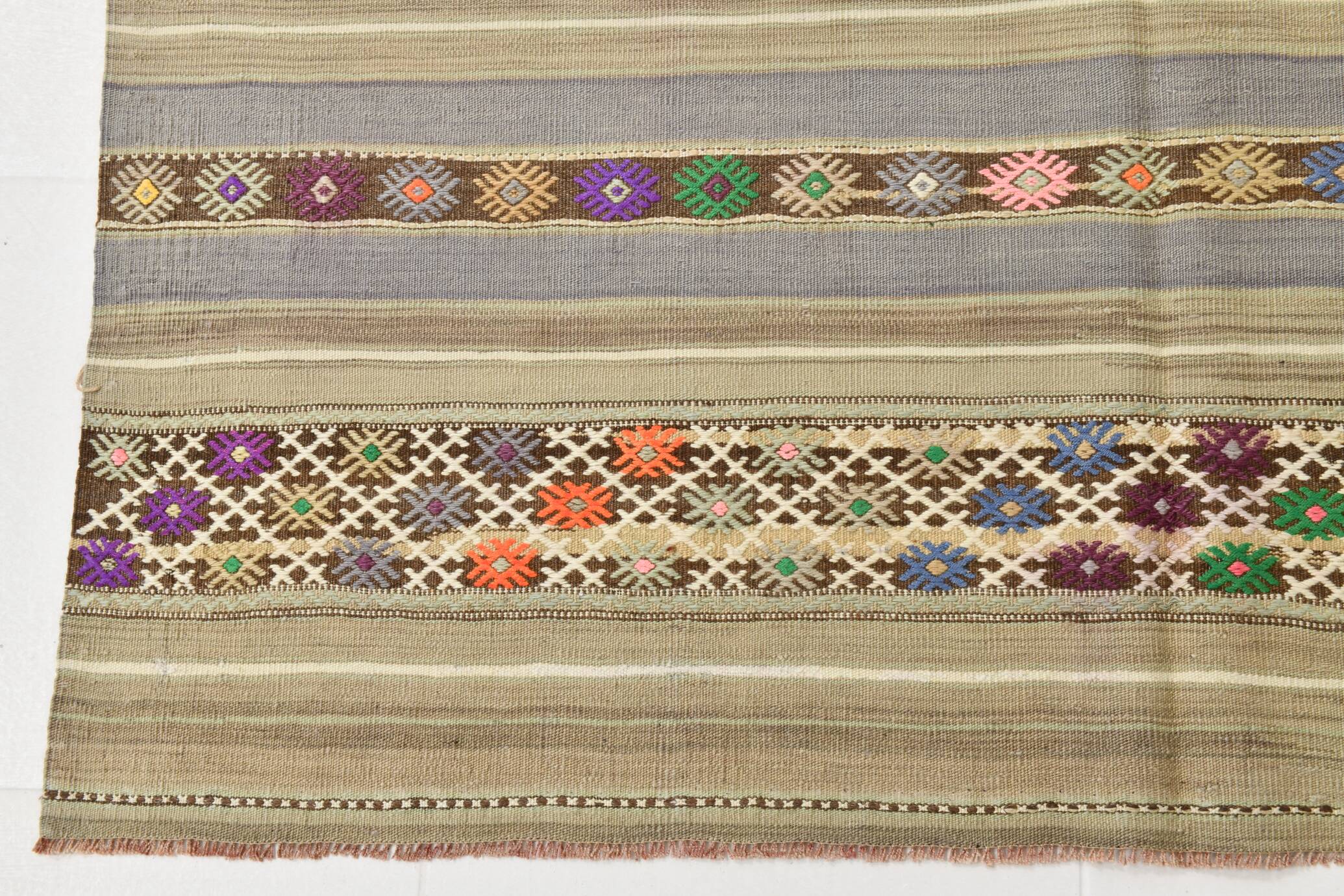 4x8 Soft Pastel Green Vintage Kilim Rug, 139x241Cm SK 33042