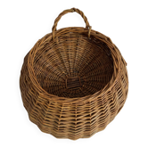 Hanging wicker basket