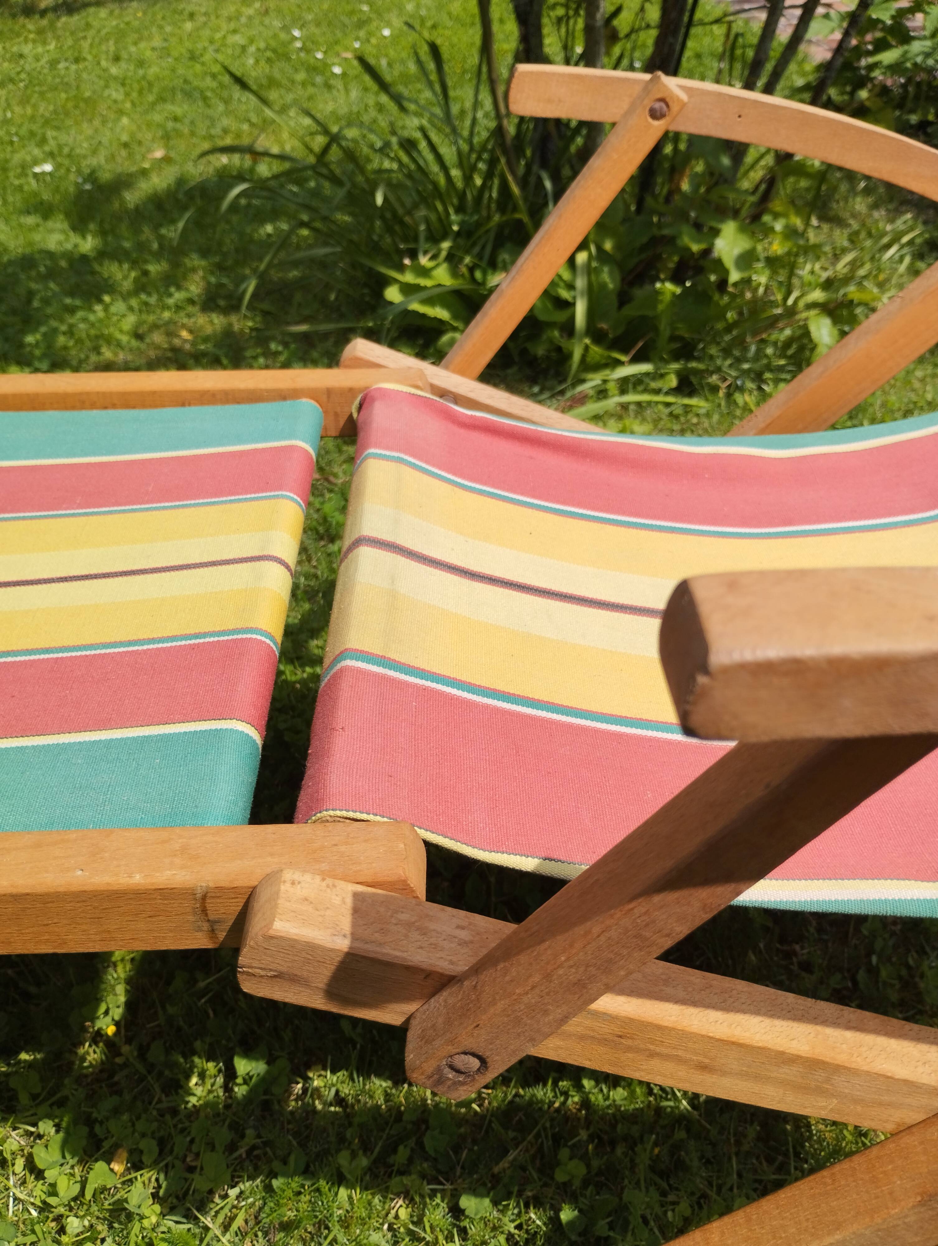 Vintage children's deckchair, sun lounger, striped canvas, 1960-1970.