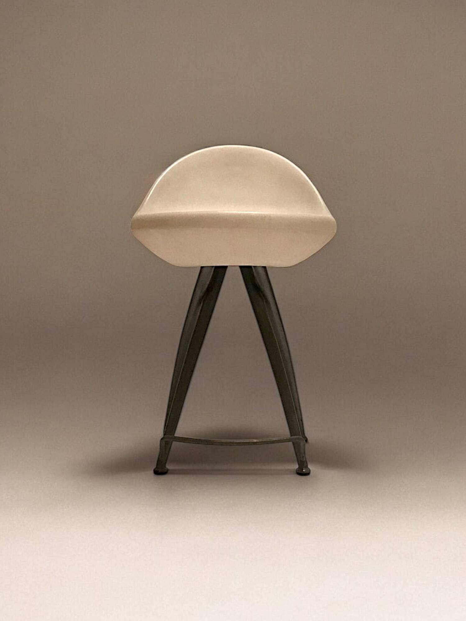 Roberto Foschia - Set of three “Egg” chairs - Midj - c. 1990 - Italy -