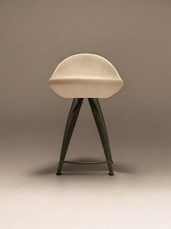 3 chaises “Egg” par Roberto Foschia pour Midj, Italie 1990