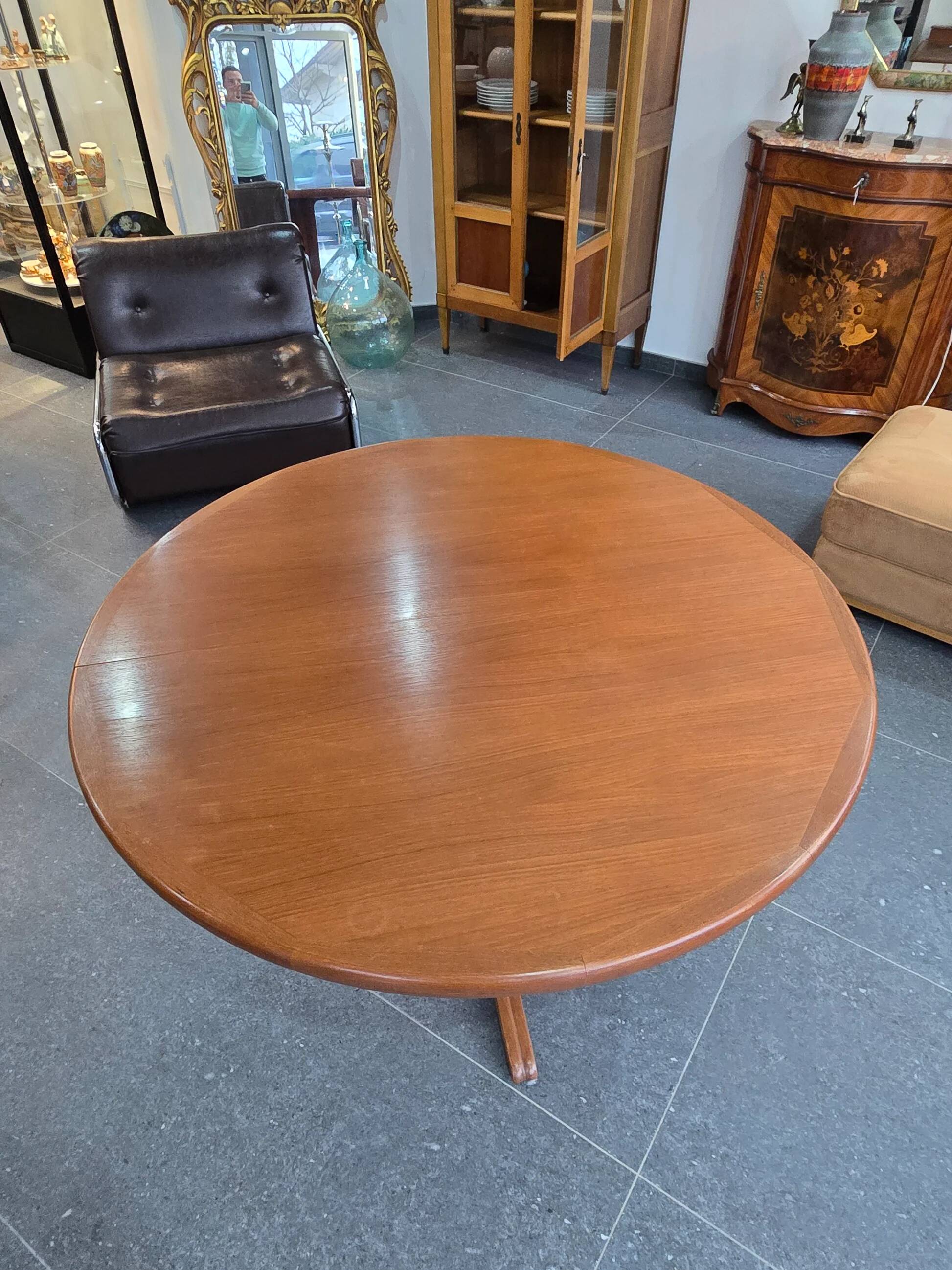 Extendable teak round table – vintage Scandinavian design – Ø120 cm + 2 extensions