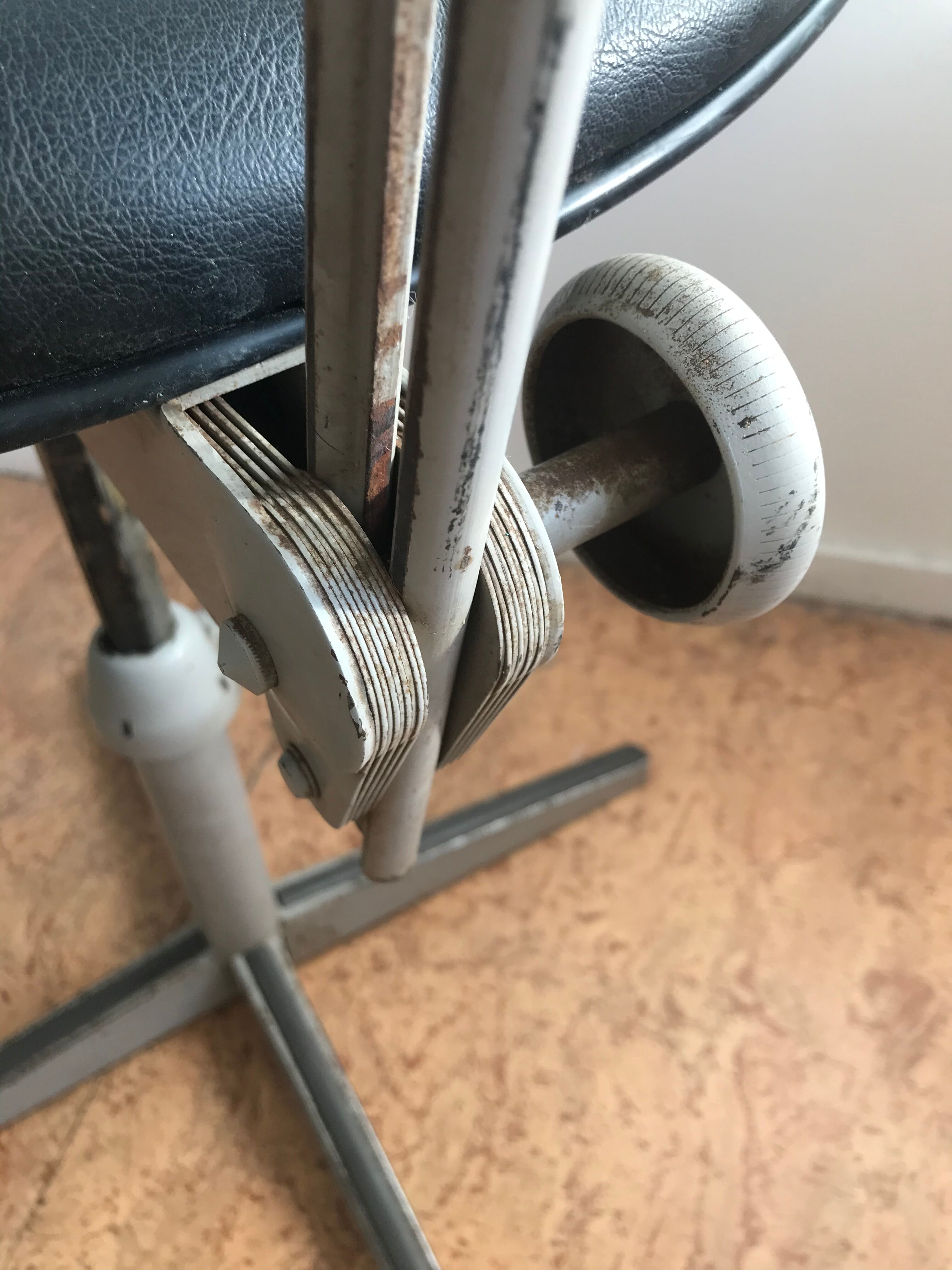 Chaise d’atelier industrielle de Friso Kramer pour Ahrend de Circkel,60’