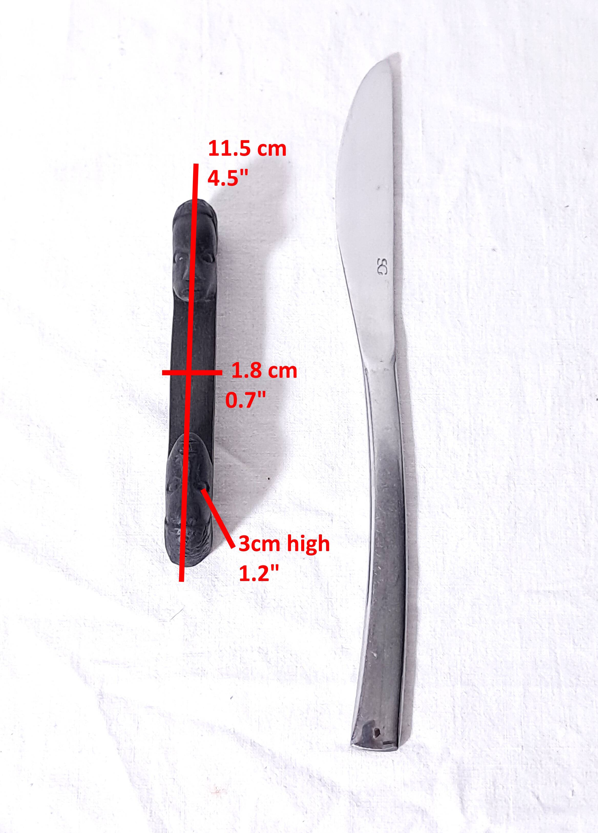 Set of six african cutlery holders carved in blackened wood