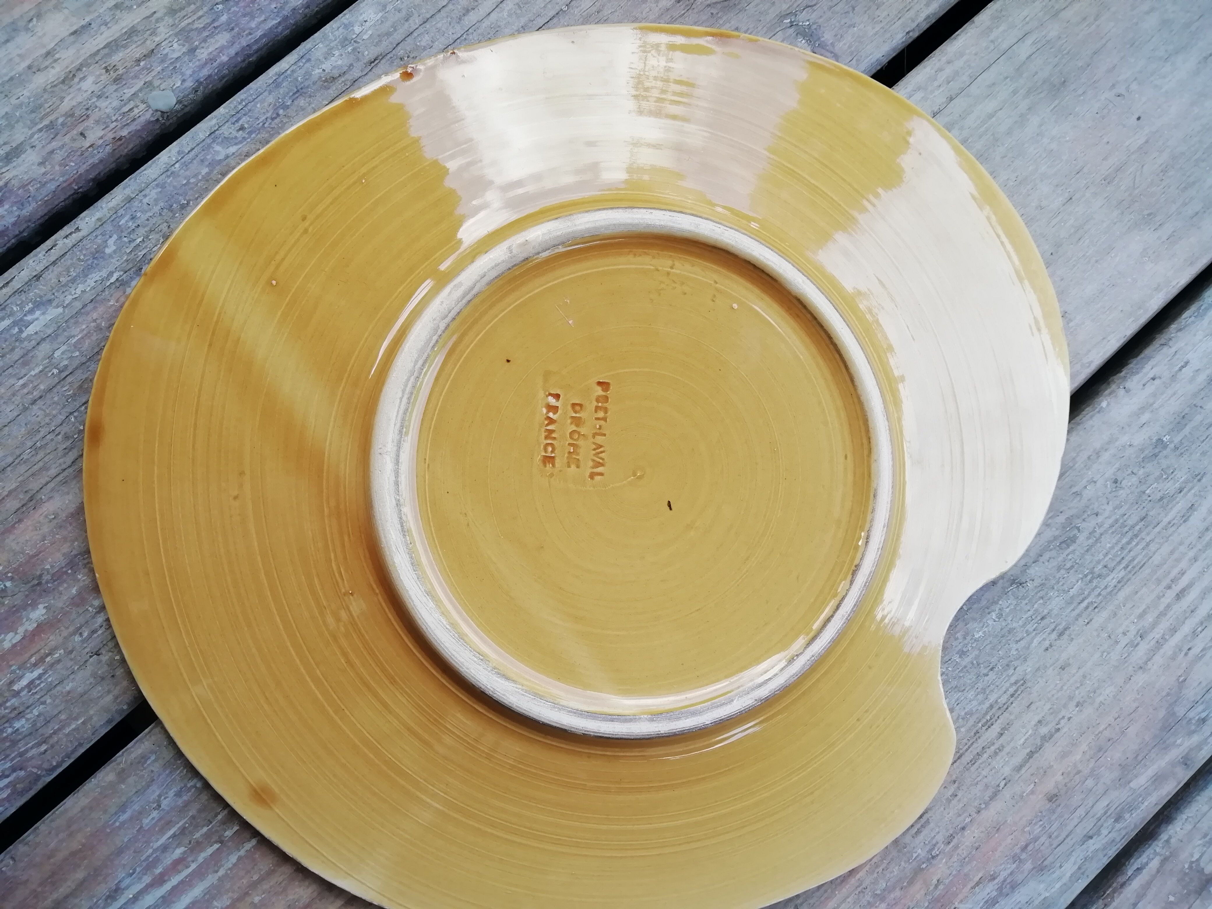 Strawberry barbotine dish