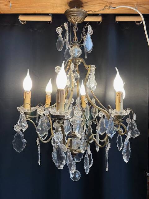 Antique chandelier with glass and gilded bronze pendants – 6 arms – Louis XV style