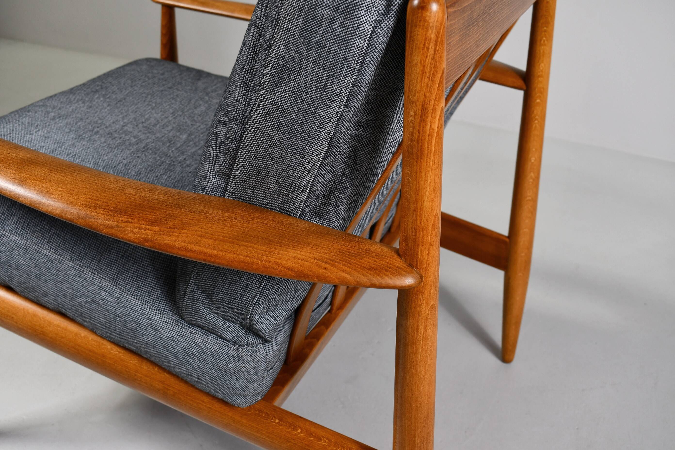 Fauteuil par Grete Jalk pour France & Daverkosen Modèle 118