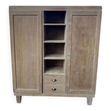 Large multifunctional wooden wardrobe – charm of the old.