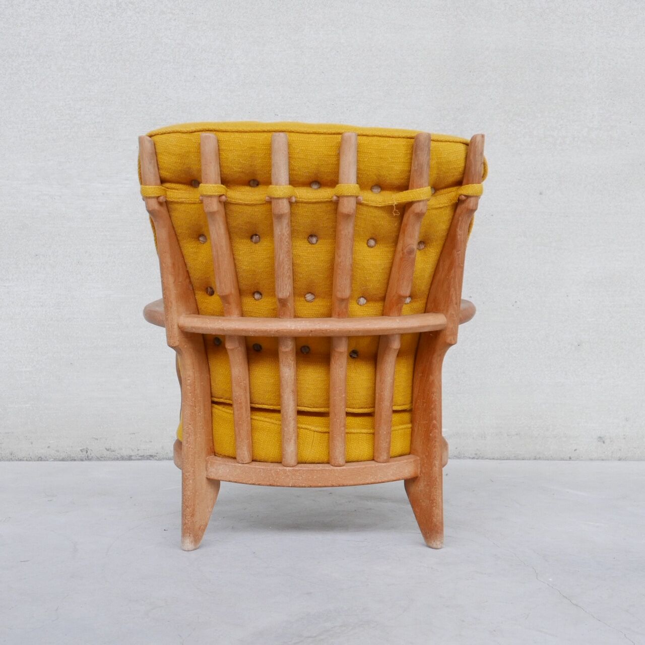 Repos armchair Guillerme et Chambron