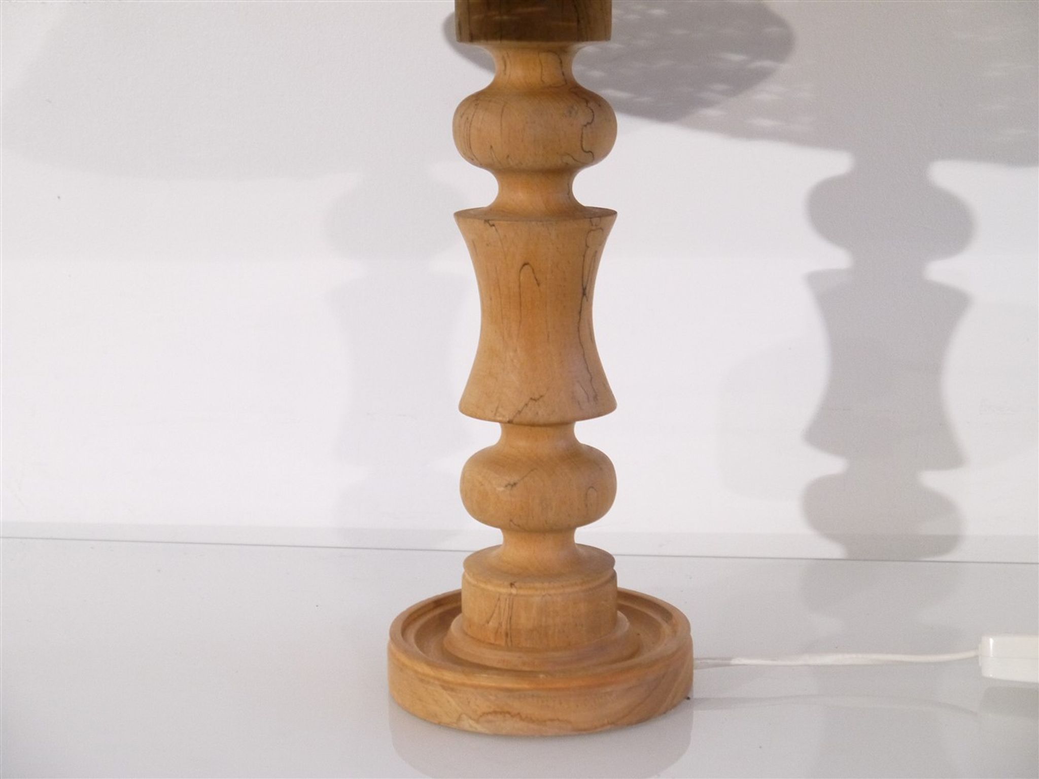 Lampe stylescandinave en bois et rotin 1970