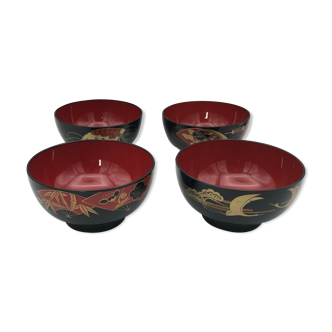Set of 4 japanese bowls in lasewood decorated with black and red paint