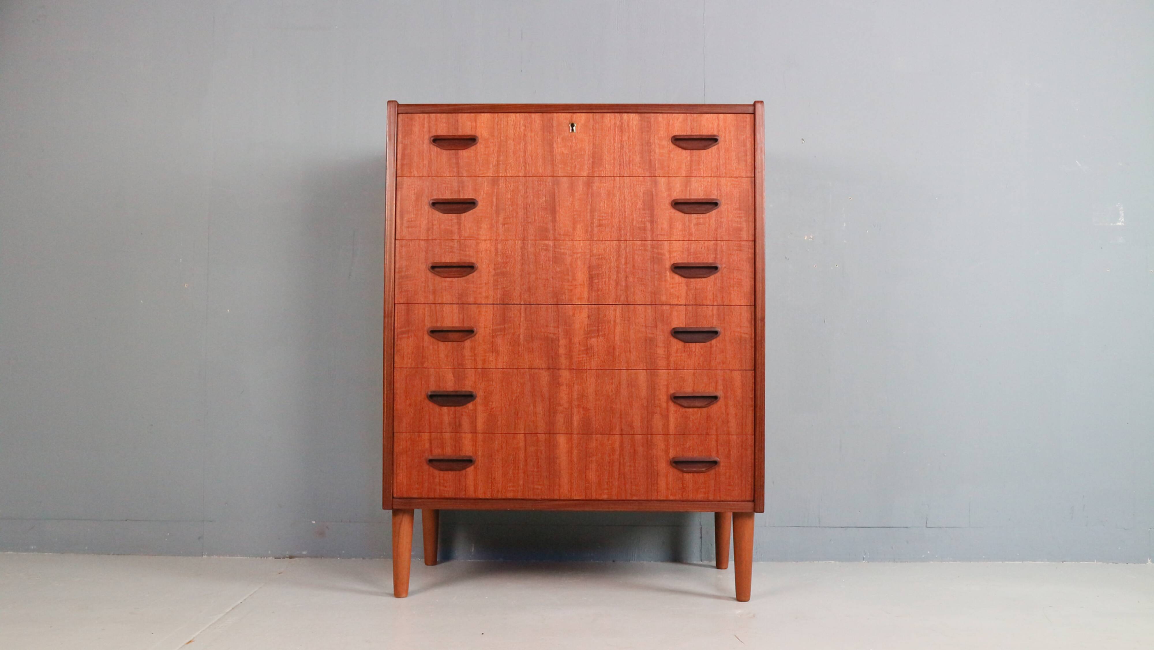 Commode moderne à six tiroirs du milieu du siècle, en teck, Danemark, années 1960