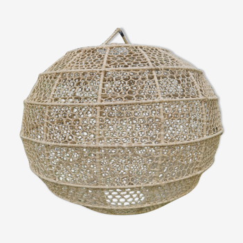 Suspension in raffia