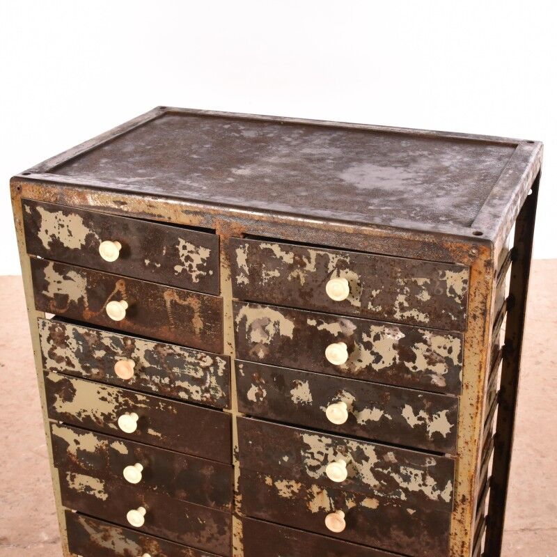 Commode industrielle marron