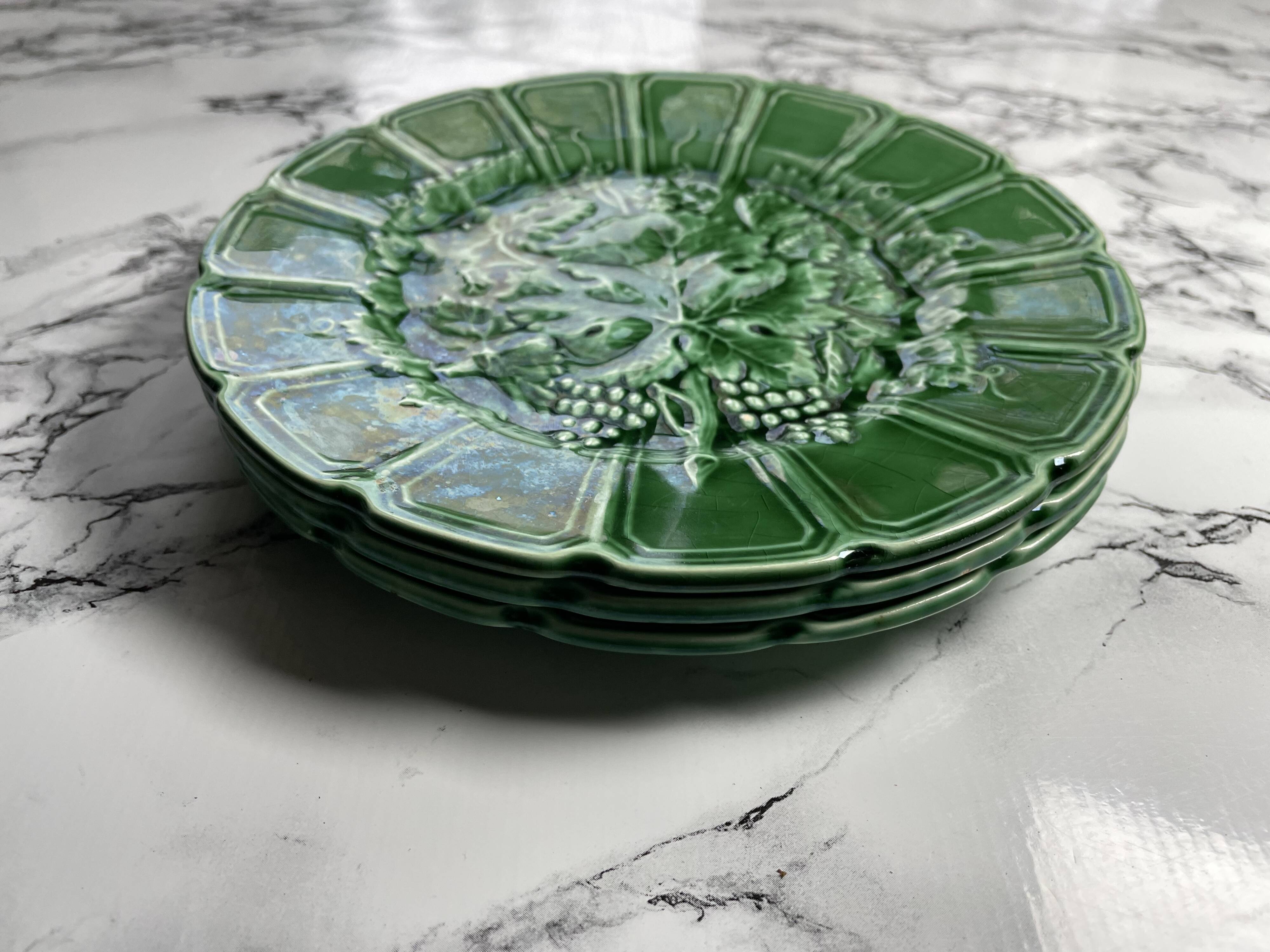 Sarreguemines grape barbotine dessert plates