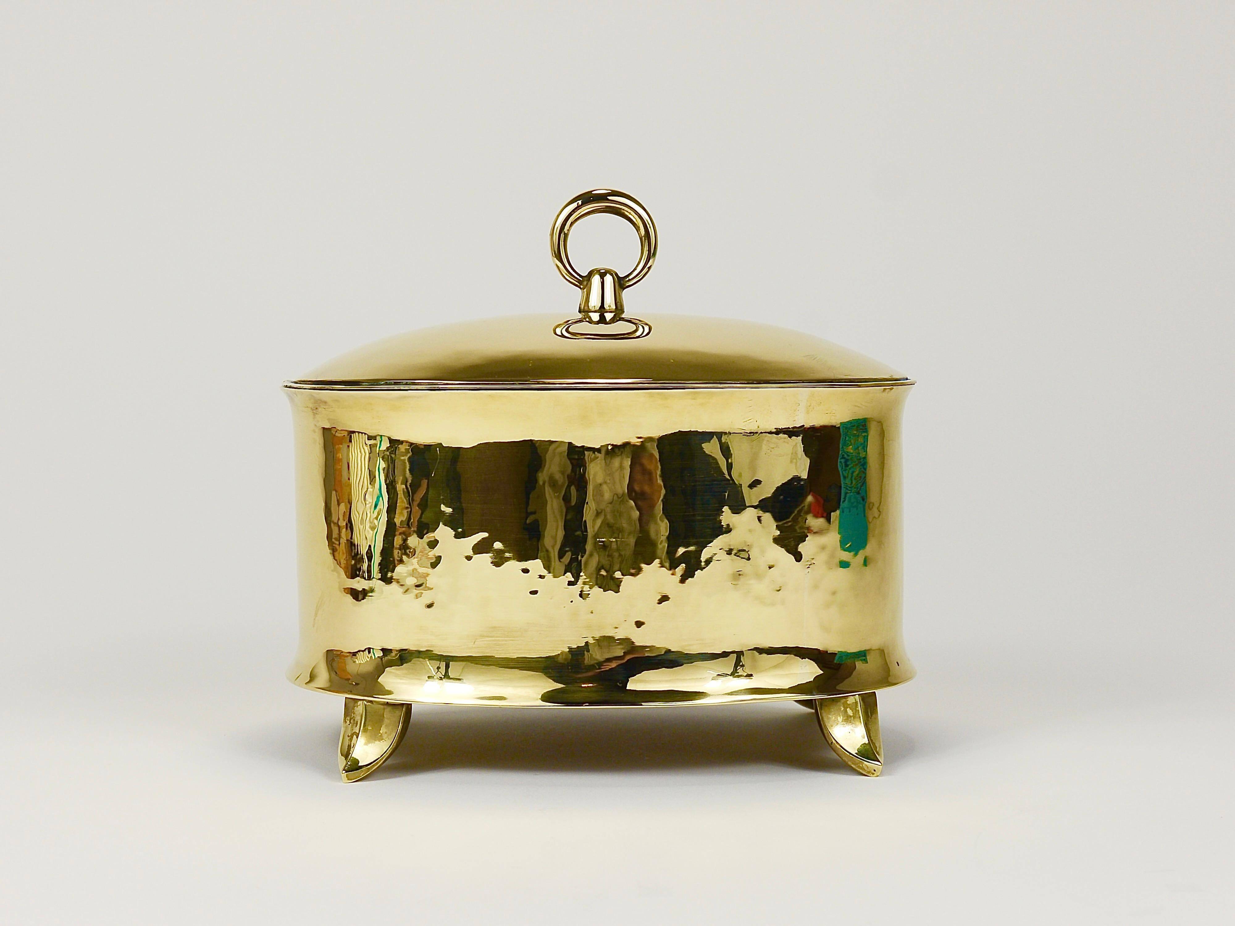 Boîte à couvercle ou bol en laiton Art Nouveau d’Otto Prutscher, Melzer & Neuhardt, années 1920