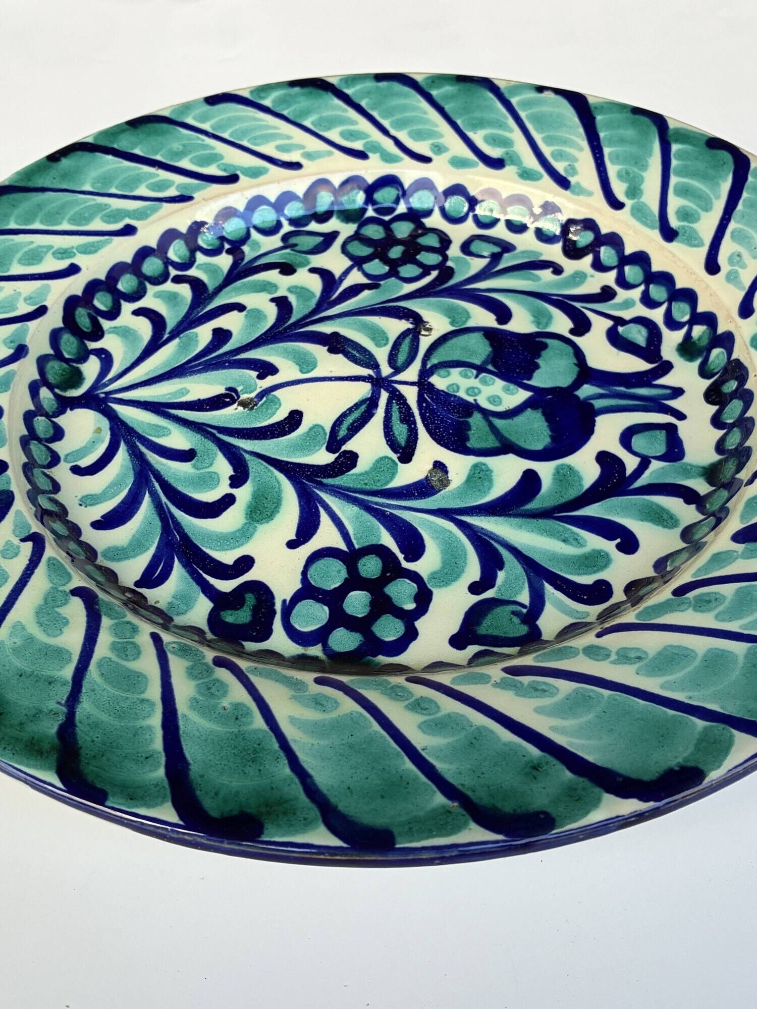 Assiette décorative vintage en céramique