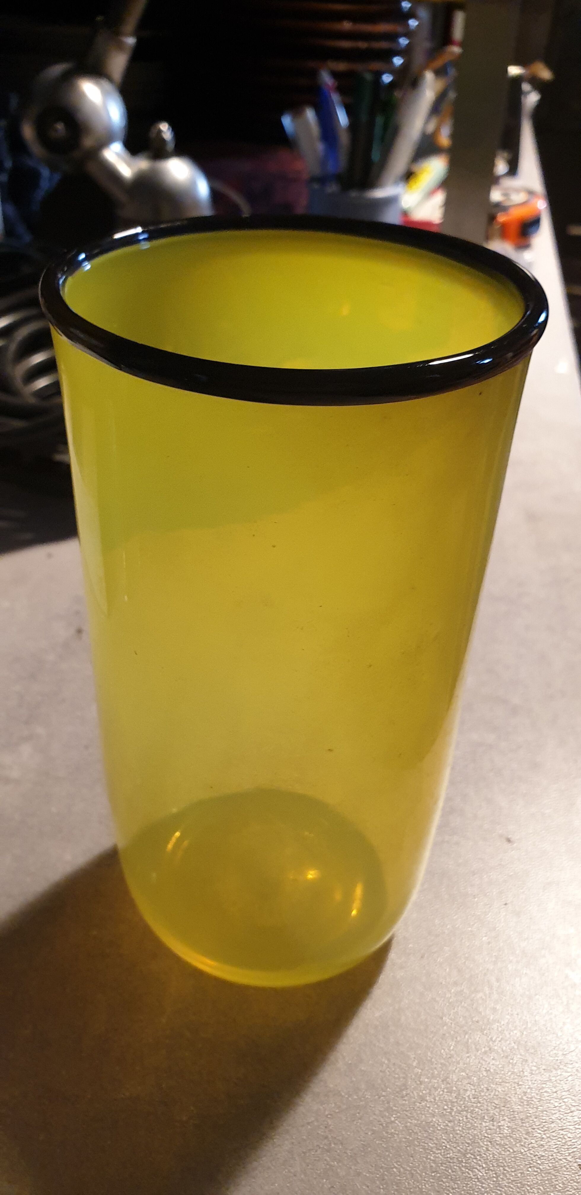 Blown glass vase by éric lindgren from the verrerie de claret