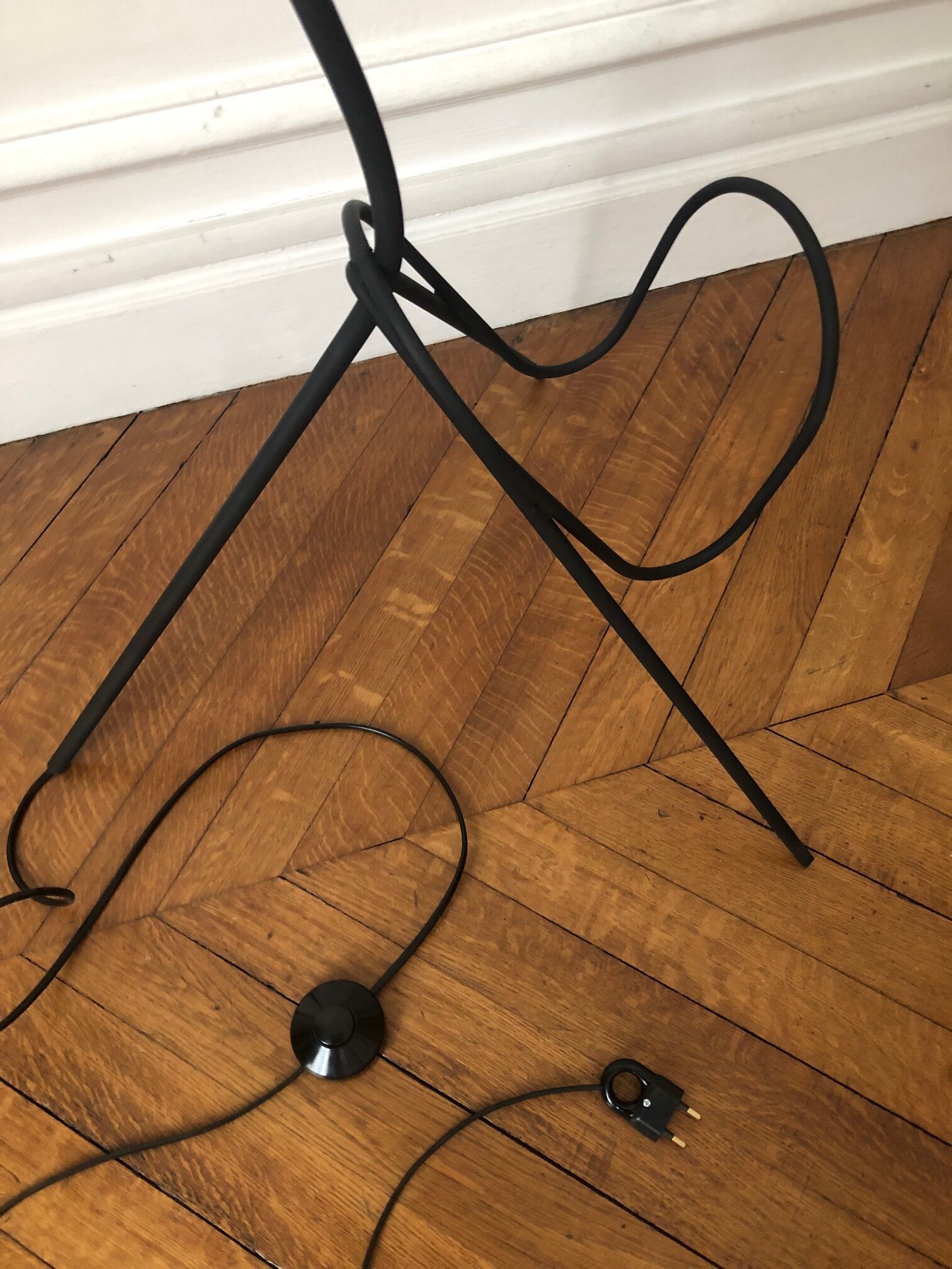 Tripod floor lamp and magazine door 1950