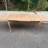 Louis XV extendable dining table, 20th century, renovated in solid oak, 245cm