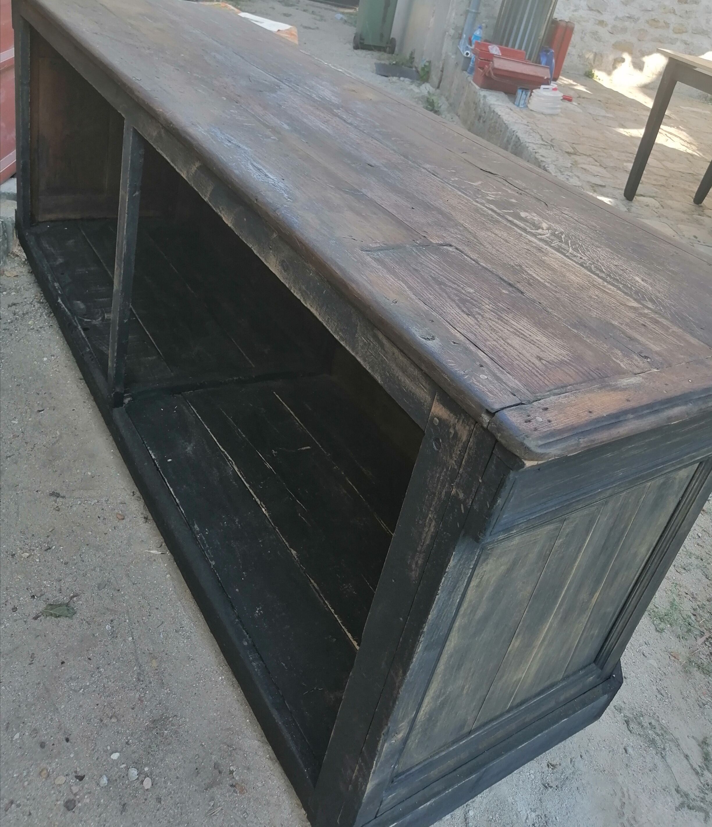 Former 231 cm store counter