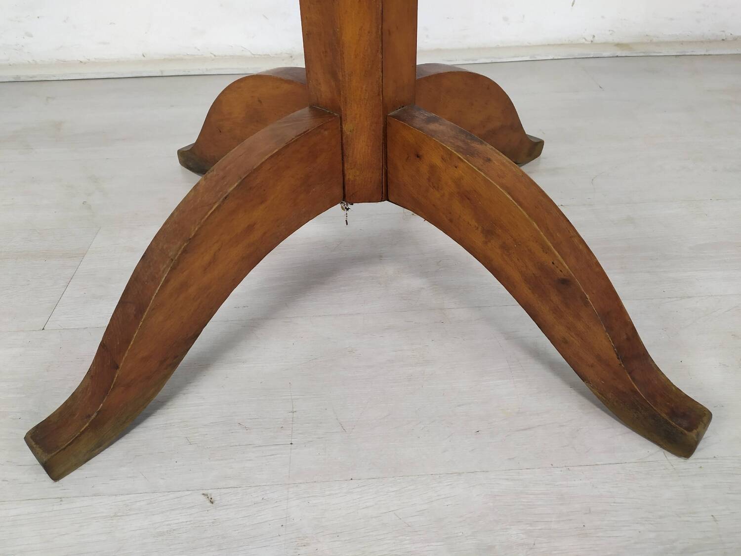 Vintage wooden parrot coat rack