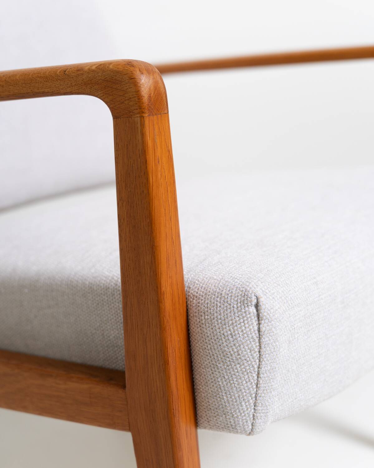 Paire de fauteuils en chêne scandinave, années 1960
