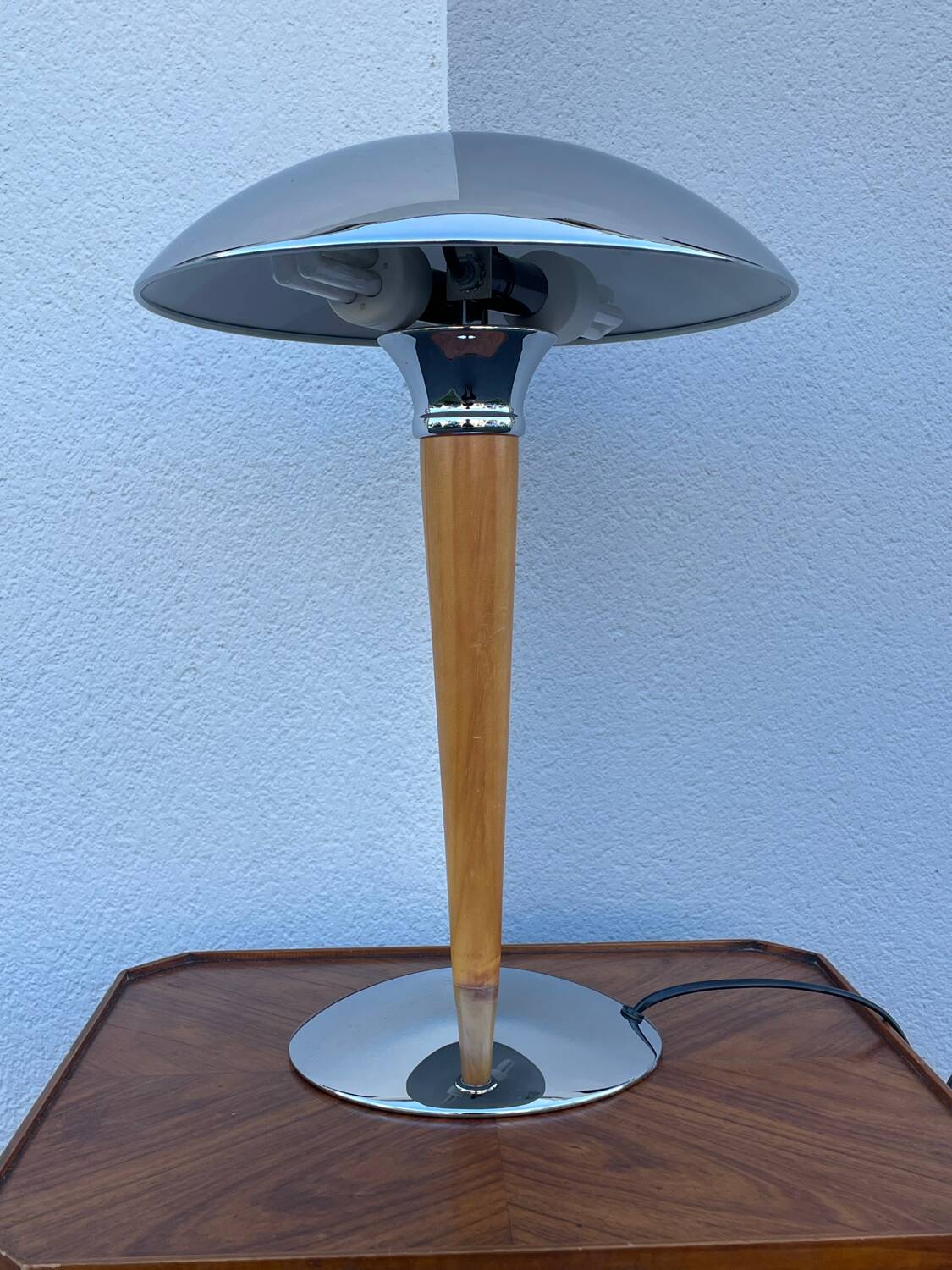 Vintage 90s ocean liner lamp