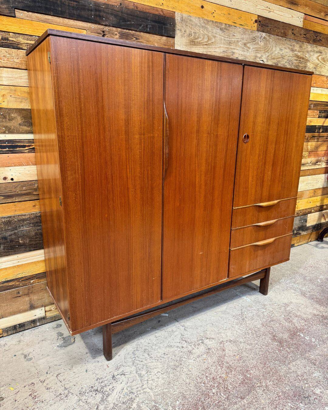 Armoire Scandinave vintage