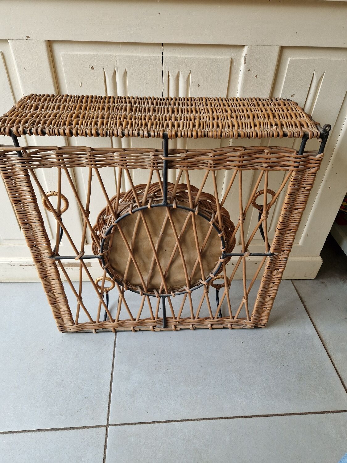 Woven wicker coat rack