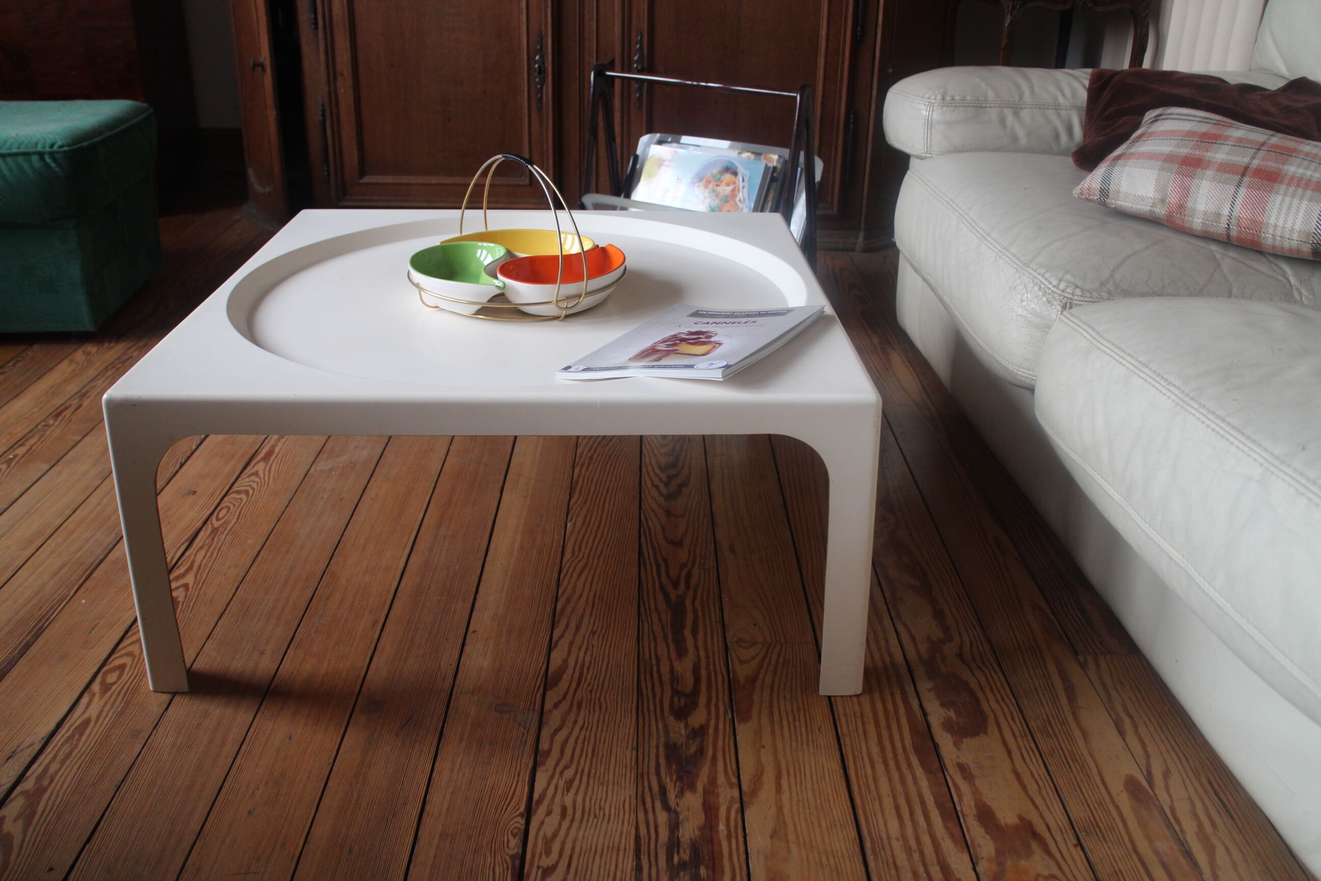 Fiberglass space age coffee table 1970