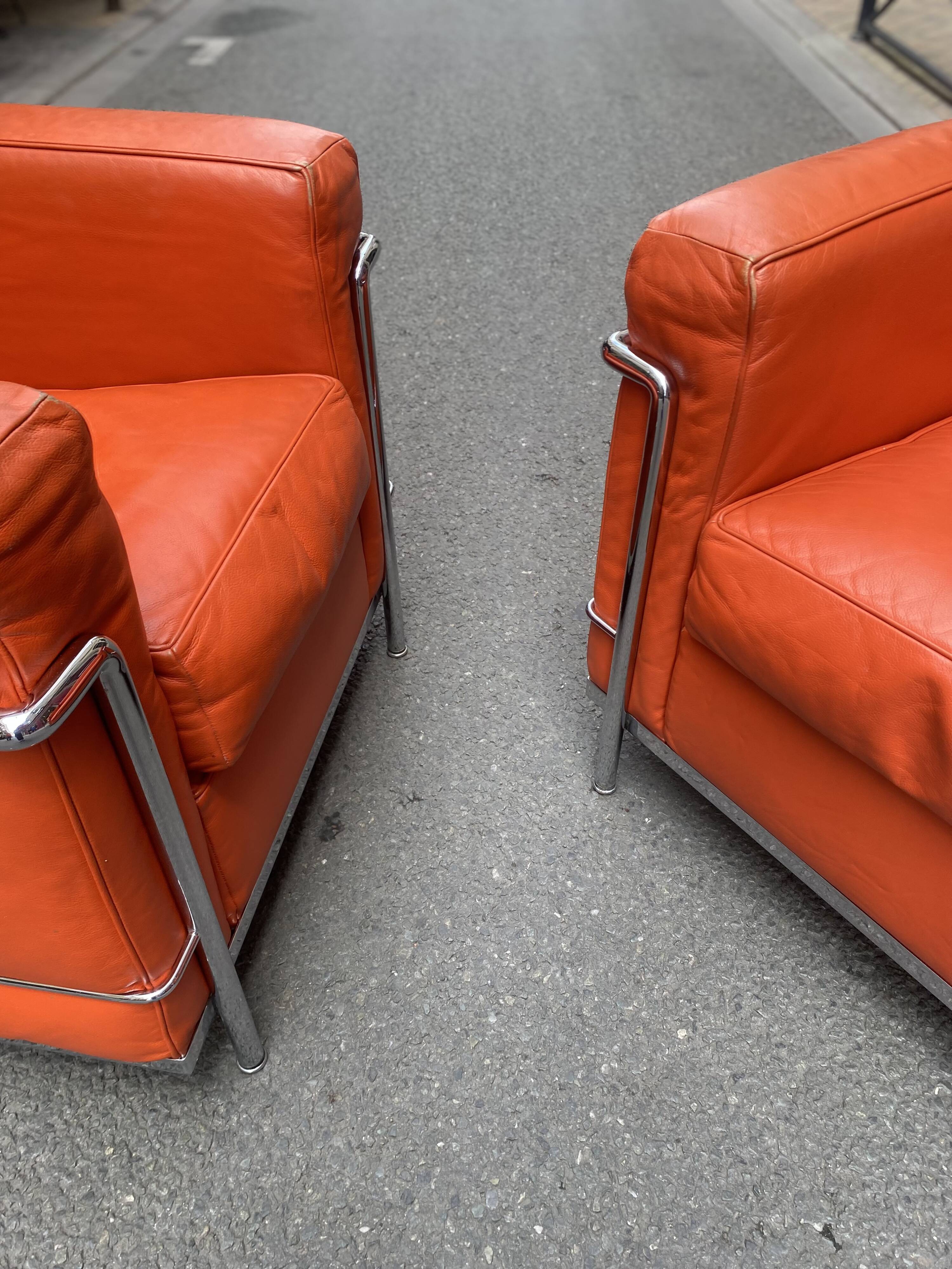 Fauteuils lc2 le corbusier par cassina