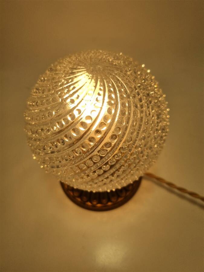 Table lamp
