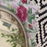 Miroir ancien en porcelaine motif roses
