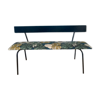 Bench lined
