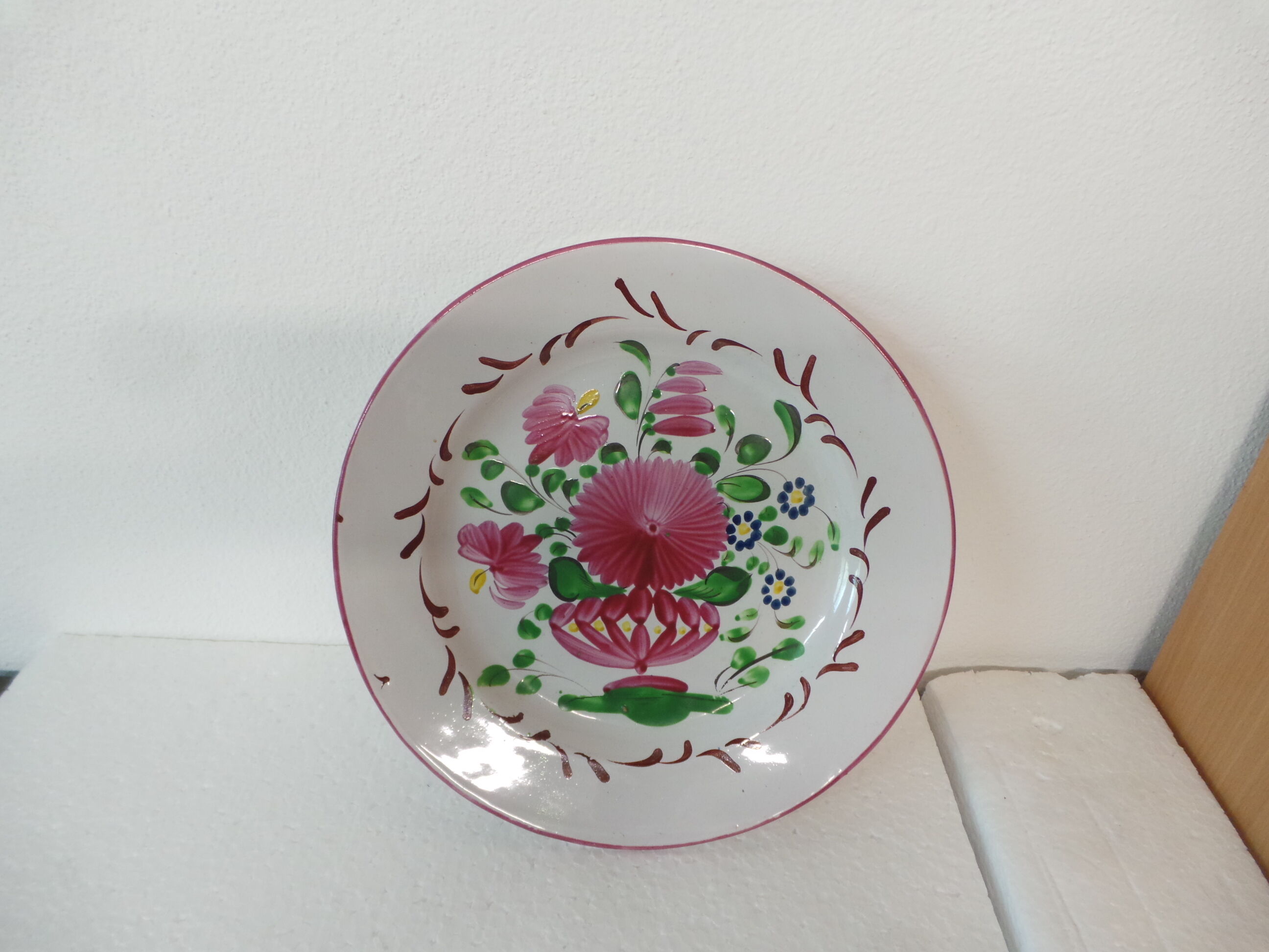 Decorative plate st Clement floral decoration