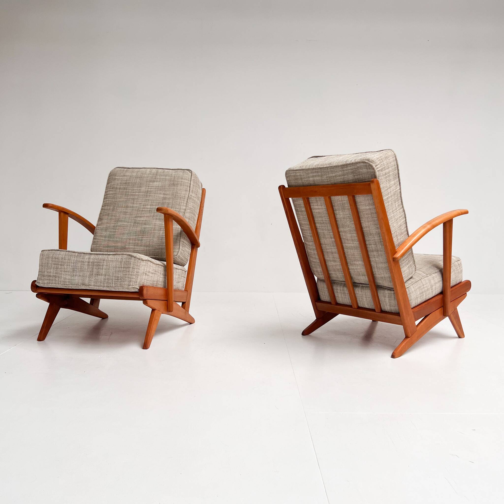 Wooden Midcentury armchairs with spindles from the 1960s