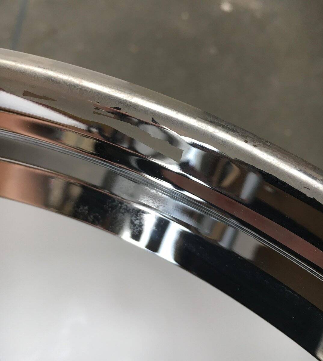 Elpis 4035 vintage Italian table lamp by Guzzini