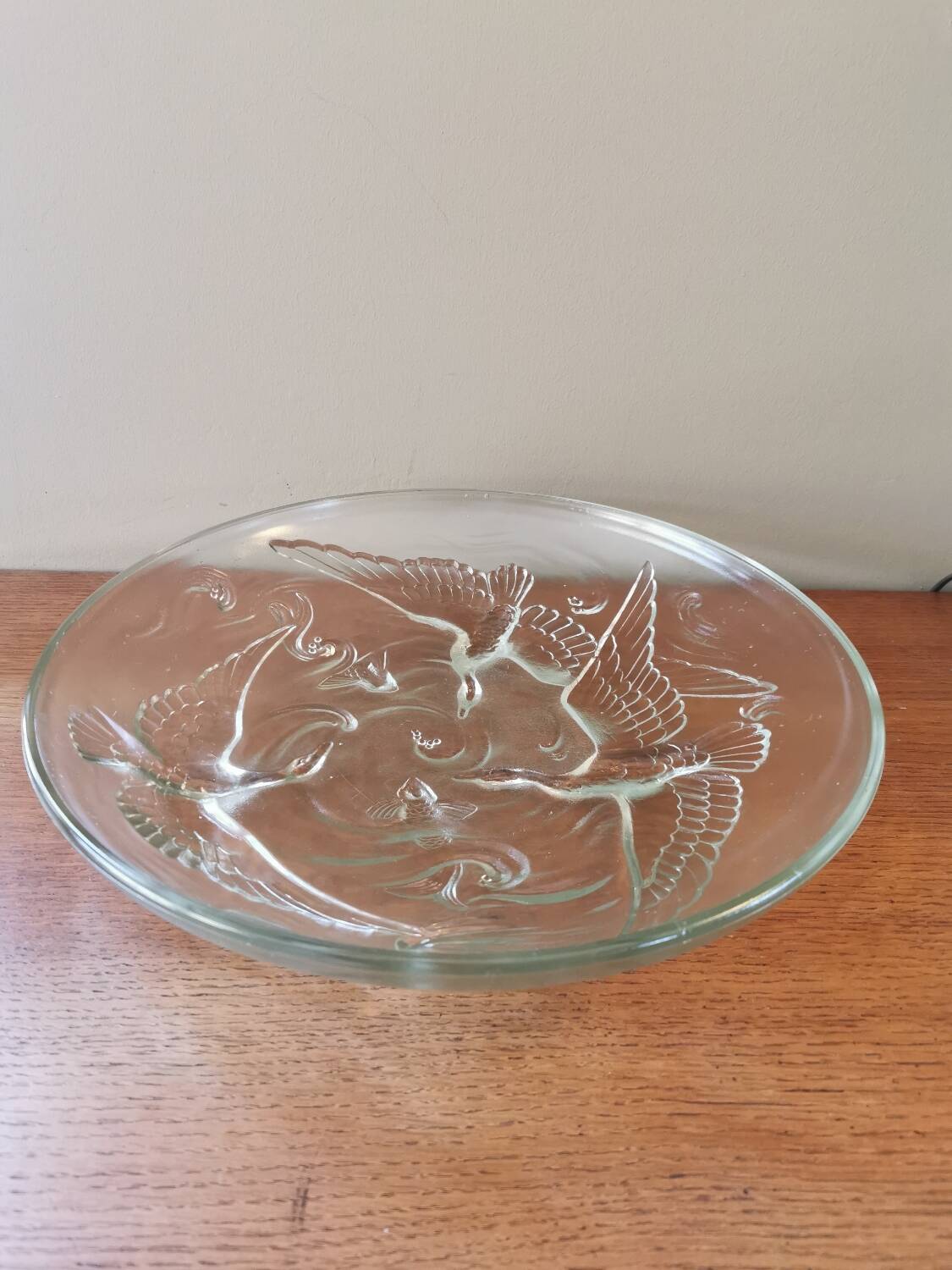 Art deco cup in pressed glass paste