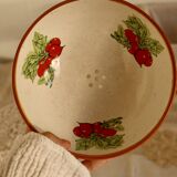 Small vintage ceramic drainer with radish pattern stoneware effect