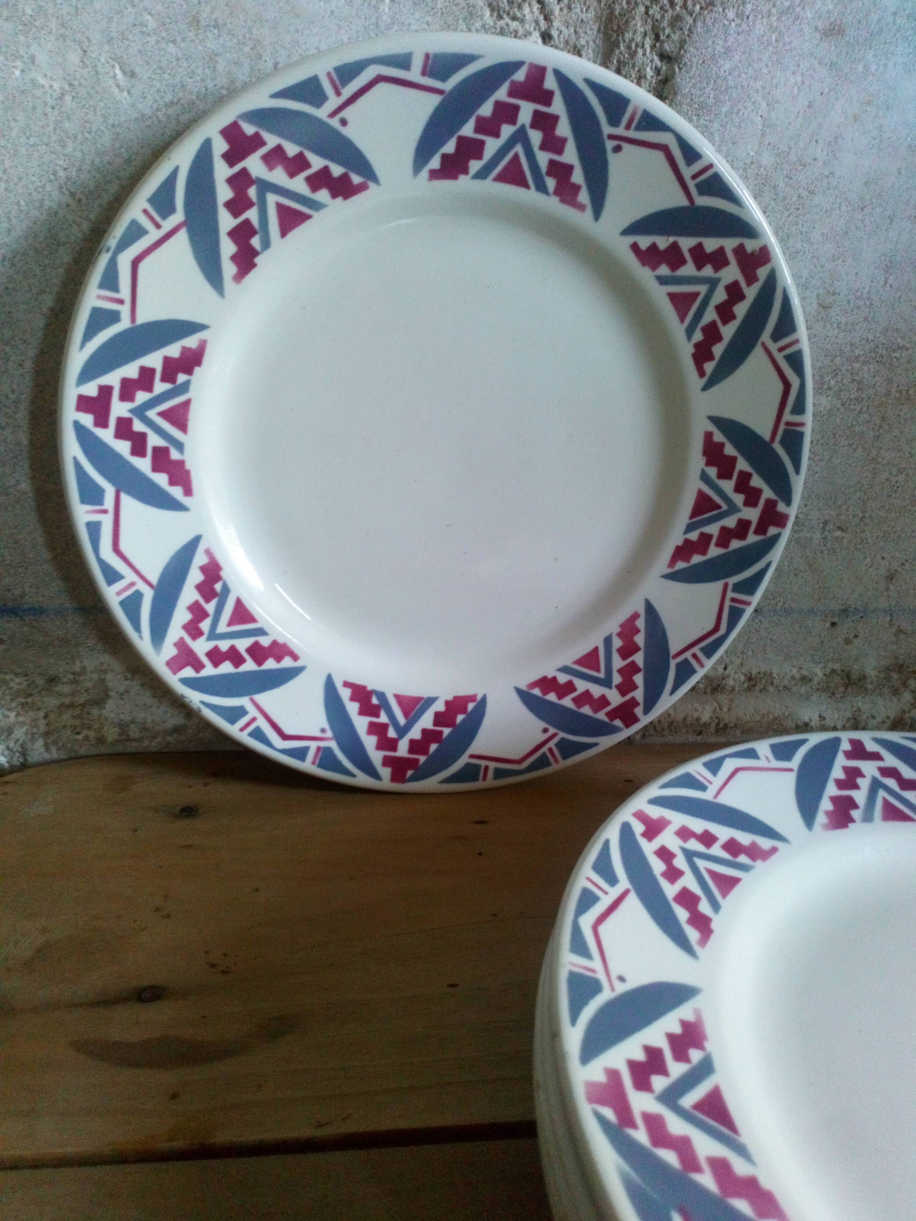 Six dessert plates in Saint-Amand service "Toulouse"