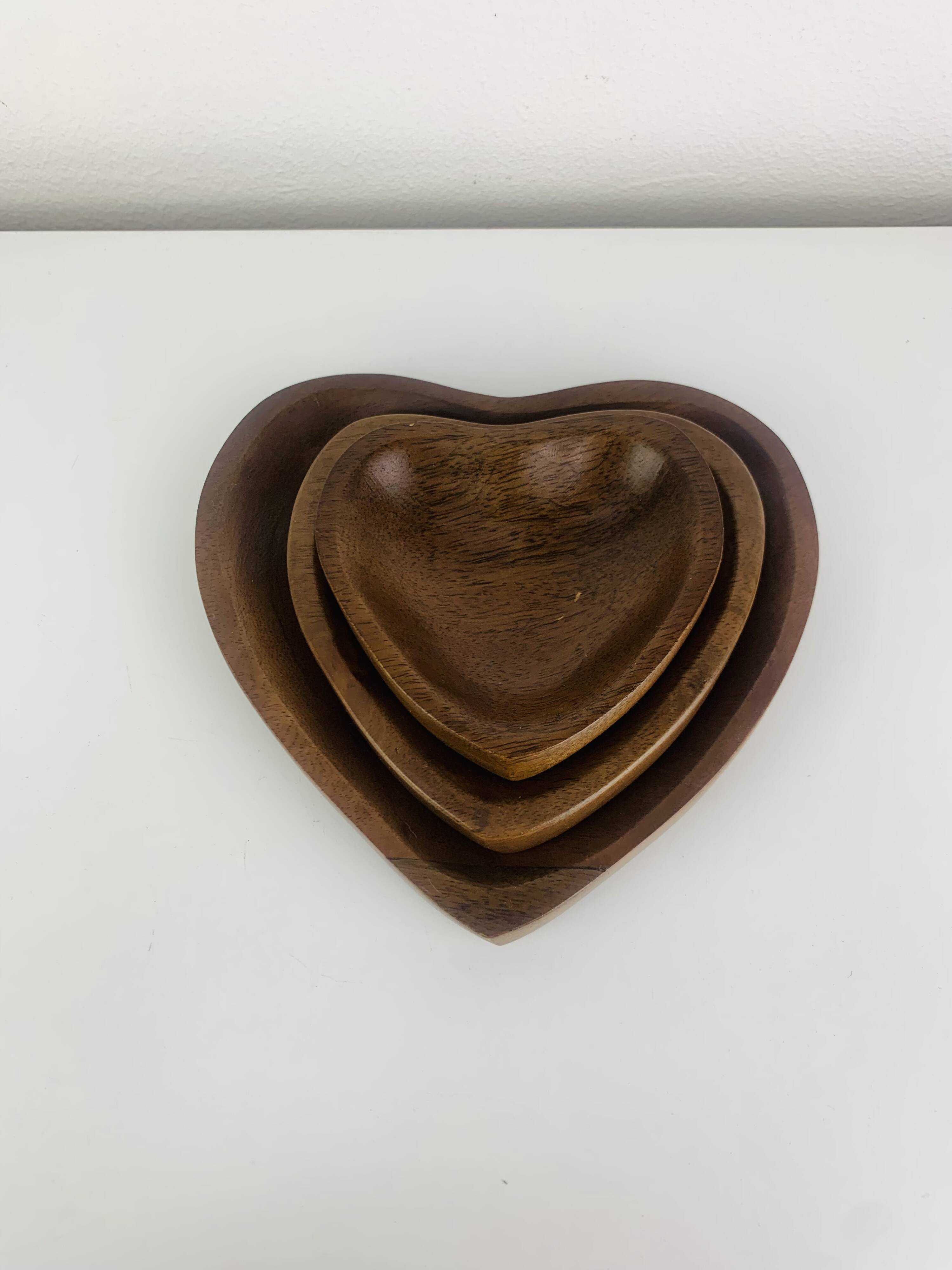 Set of 3 Scandinavian teak empty pockets in heart shape.