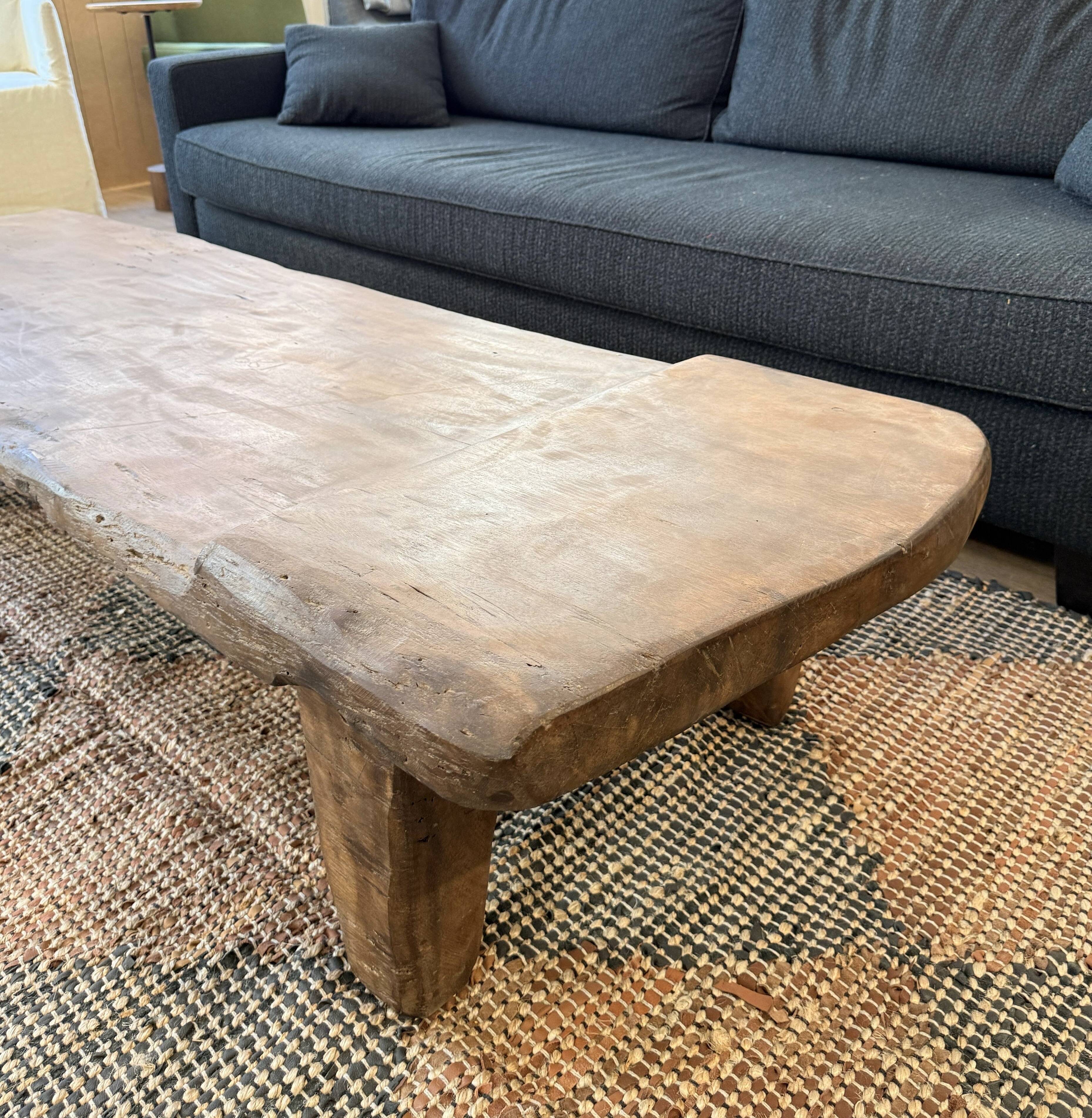 Naga coffee table in solid wood 190X61