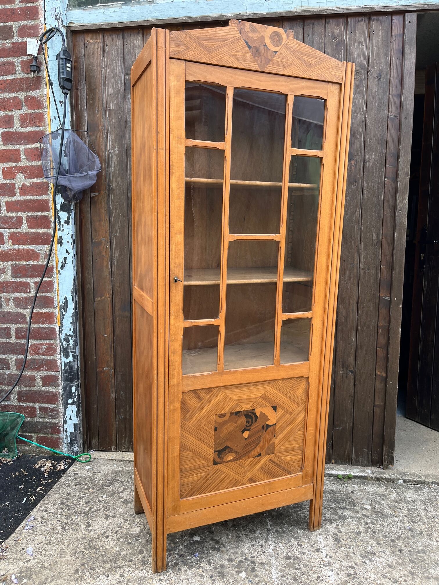 Parisian wardrobe vintage showcase